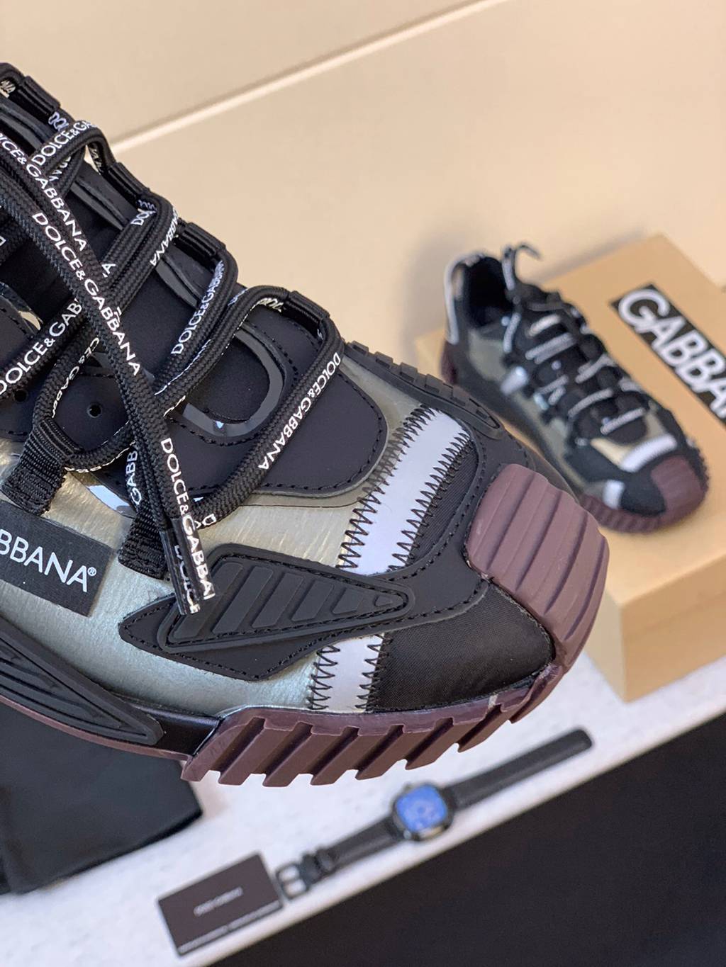 D*G sneaker